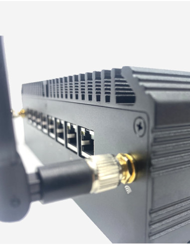 Firewall Q8x Celeron 3865U 8 ports GbE